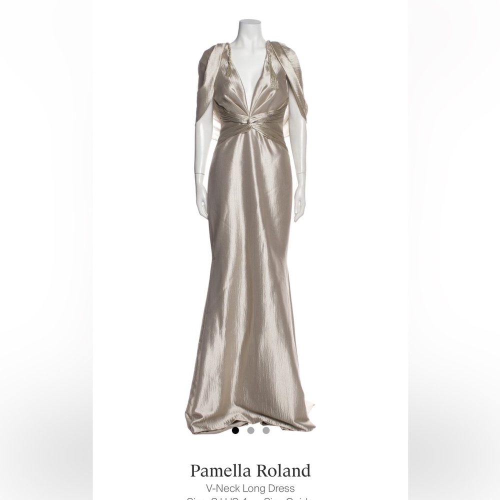 Authentic Pamella Roland gown in great condition worn once💖